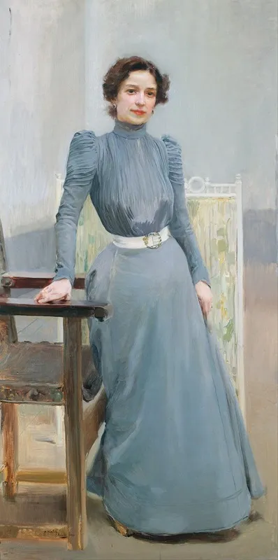Clotilde Con Traje Gris Clotilde In A Grey Dress