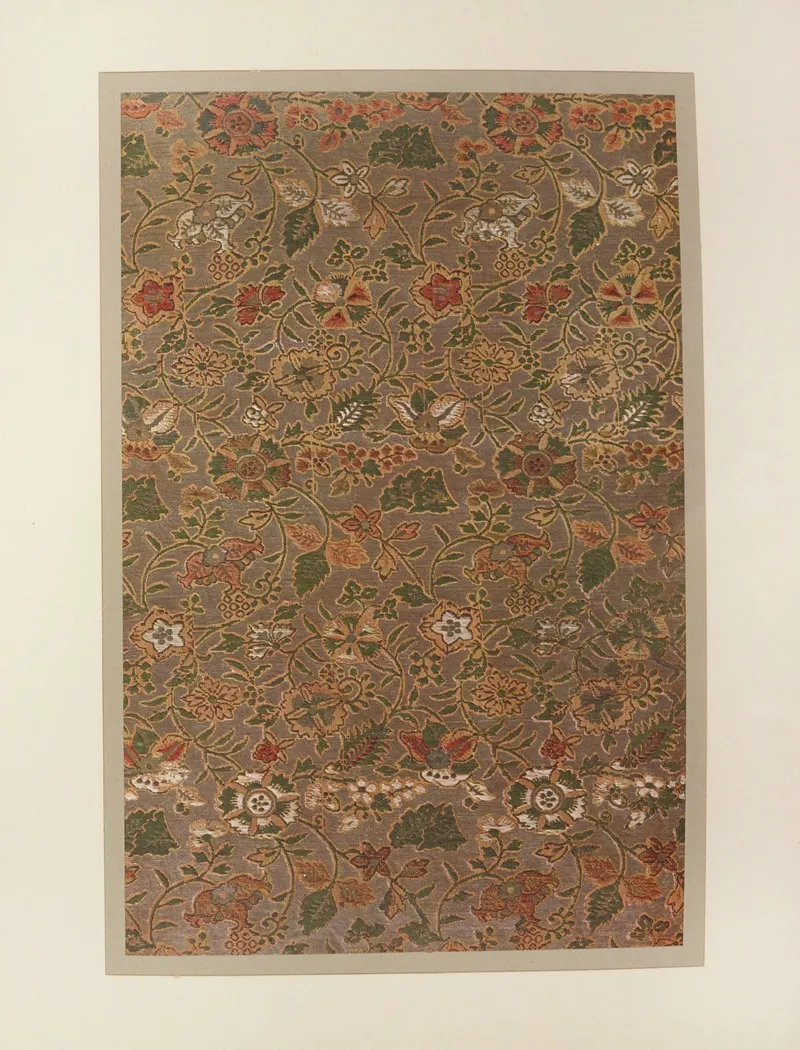 Rinceaux Et Fleurs Stylisees