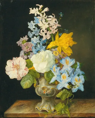 Blumenstraus In Einer Porzellanvase