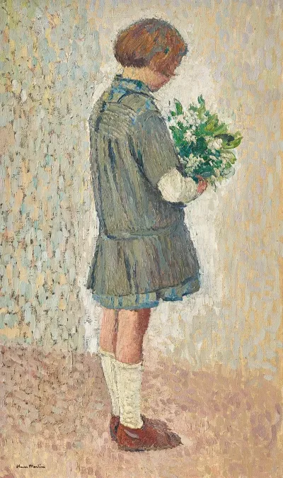 Fillette En Tablier Decoliere Tenant Un Bouquet