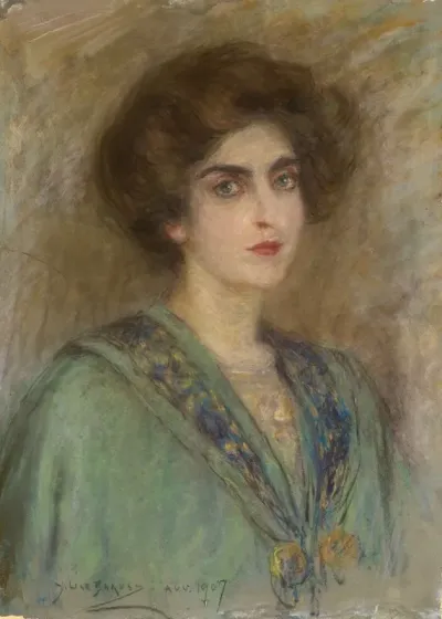 Laura In Green Cape
