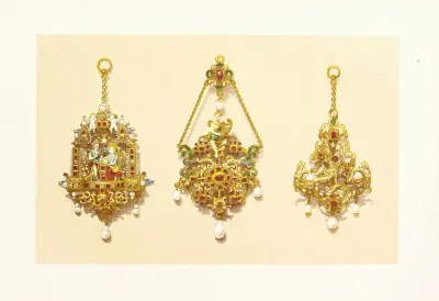 Pendant Jewels In Gold Enamelled And Set With Precious Stones