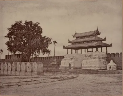Amerapoora: Ooh-nein Gate of the City