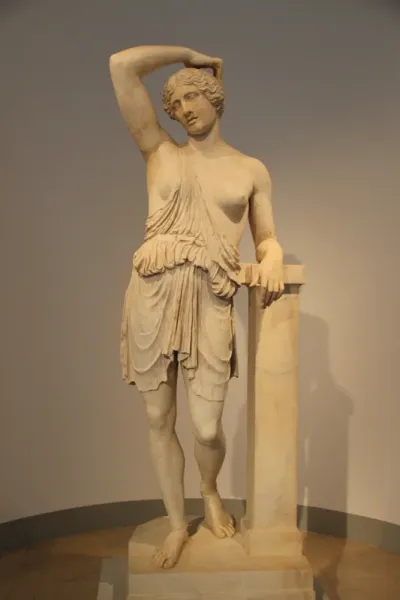 An Amazon, Roman copy of a Greek bronze from c.430 BC
