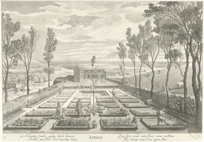 April, met een gezelschap in een tuin