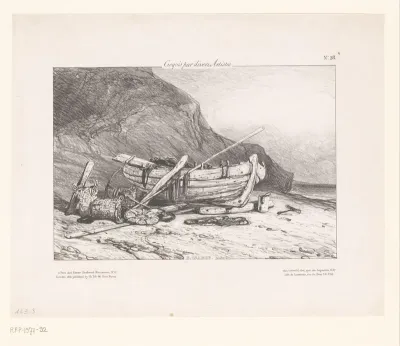 Barque au pied de la falaise