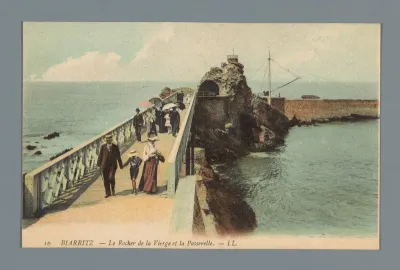 Biarritz - Le Rocher de la Vierge et la Passerelle
