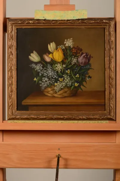 Bloemstuk, mand met tulpen, enz.