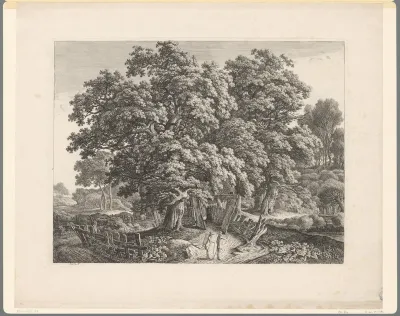 Bosrijk landschap met omheining om een eik en twee wandelaars