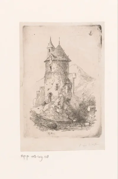 Bouwvallige toren in bergachtig landschap