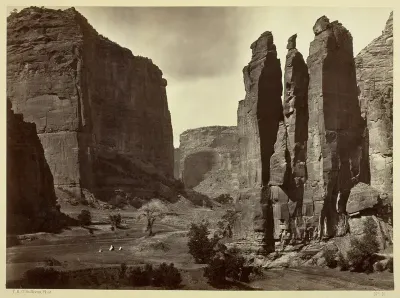 Cañon de Chelle, Walls of the Grand Cañon, about 1200 feet in height