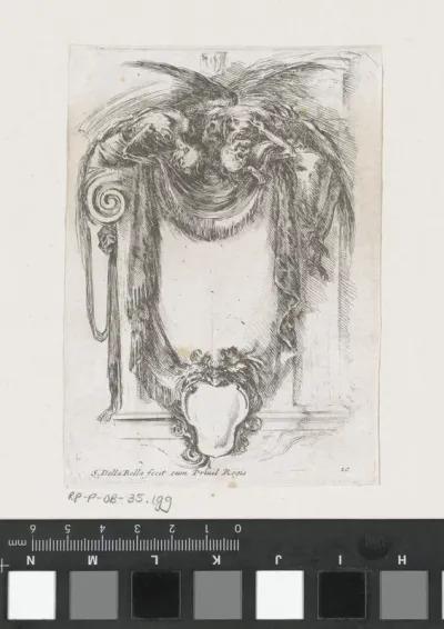 Cartouche met draperie opgehouden door twee gevleugelde skeletten
