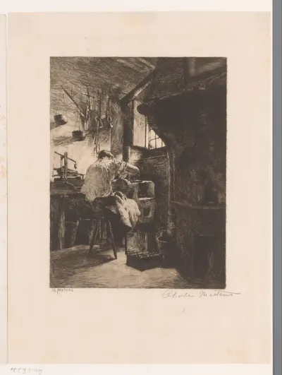 Ciseleur aan het werk in een werkplaats