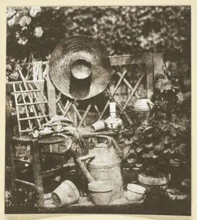 Composition au chapeau