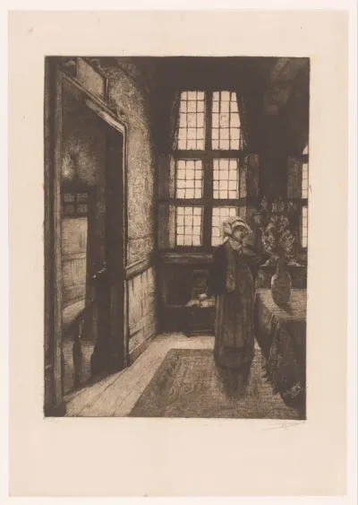 Dame in een interieur schikt bloemen