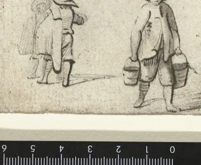 Drie staande figuren, de voorste draagt emmers