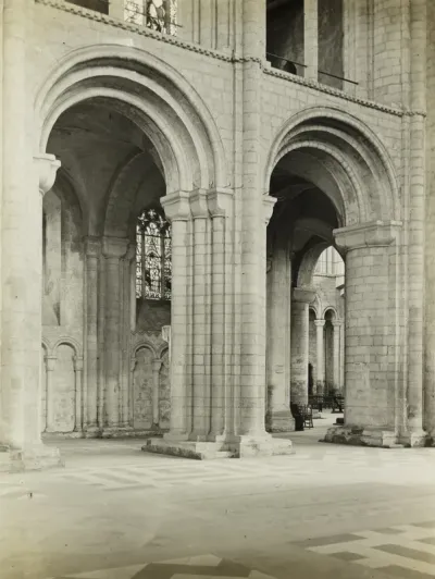 Ely Cathedral: Nave Arches