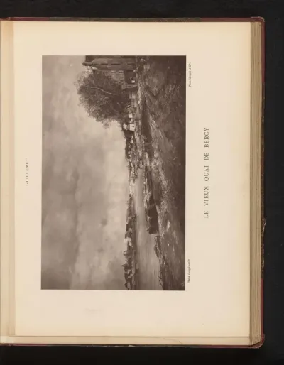 Fotoreproductie van het schilderij 'Le vieux quai de Bercy' door Antoine Guillemet