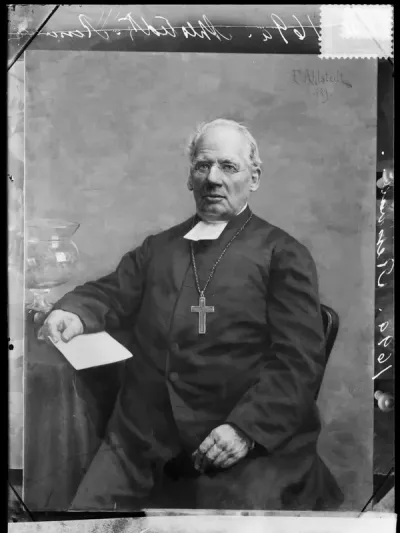 Fredrik Ahlstedt: "Arkkipiispa T. Renvall" vuodelta 1889