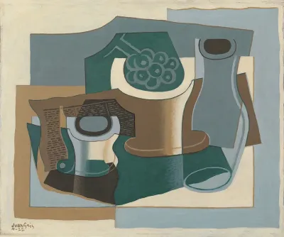 Fruitdish and Bottle