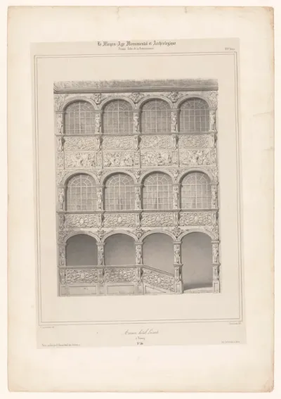 Gevel met renaissancegalerij van Hôtel de Lunati-Visconti in Nancy