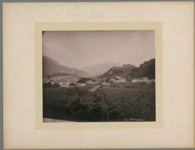 Gezicht op Bellinzona in Ticino, Zwitserland