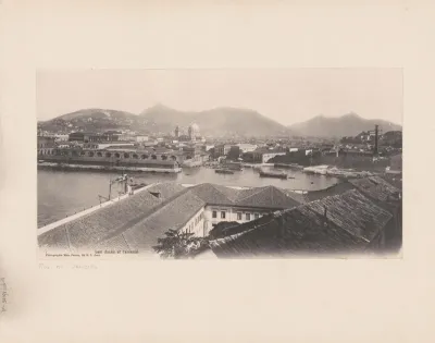 Gezicht op de haven en wapenopslag in Rio de Janeiro