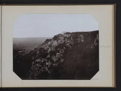 Gezicht op de Hexentanzplats te Thale