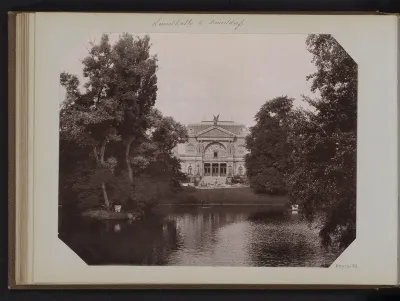 Gezicht op de Kunsthalle uit 1891 te Düsseldorf