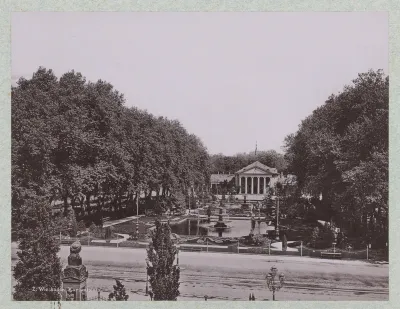 Gezicht op de Kursaalplatz in Wiesbaden