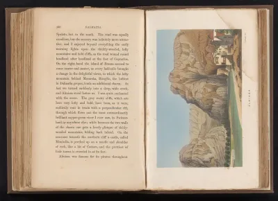 Gezicht op de kust bij Omiš