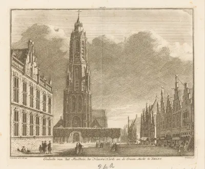 Gezicht op de Markt, het stadhuis en de Nieuwe Kerk te Delft, 1743