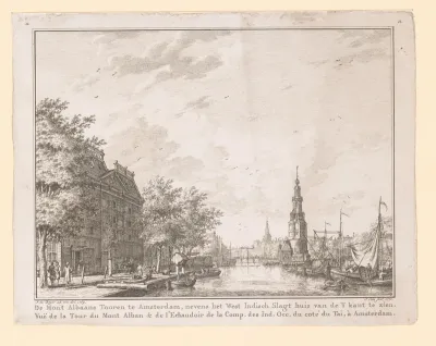 Gezicht op de Montelbaanstoren in Amsterdam, gezien vanaf het IJ