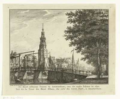 Gezicht op de Montelbaanstoren in Amsterdam vanaf de Oude Schans