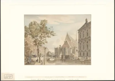 Gezicht op de Nieuwezijds Voorburgwal met de Nieuwe Kerk en het stadhuis