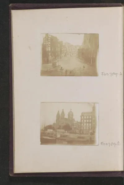Gezicht op de Prins Hendrikkade en de Sint-Nicolaaskerk in Amsterdam