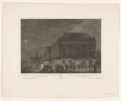 Gezicht op de schouwburg aan het Leidseplein te Amsterdam bij avond
