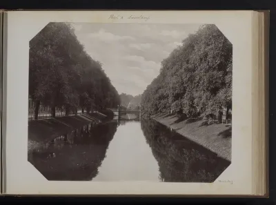 Gezicht op de Stadtgraben te Düsseldorf