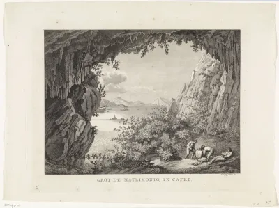 Gezicht op een bergachtig landschap en de zee, vanuit de grot Matrimonio op het eiland Capri