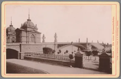Gezicht op een brug in Mainz