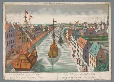 Gezicht op een gracht in de omgeving van de Ketelpoort te Delft