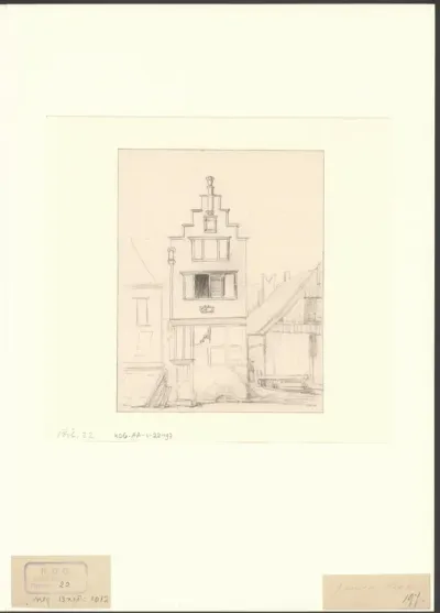 Gezicht op een huis met trapgevel en toppilaster