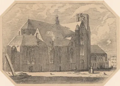 Gezicht op een kerk met een plein