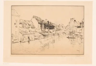 Gezicht op een rivier door een stad