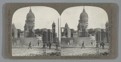 Gezicht op een verwoest stadhuis na de aardbeving in San Francisco