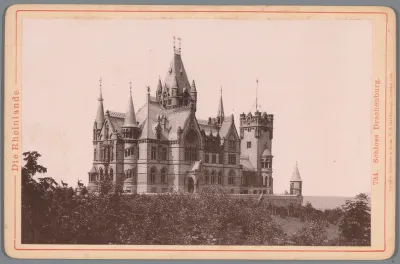 Gezicht op het slot Drachenburg