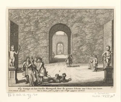 Gezicht op hoge hagen en het huis op het landgoed Clingendael