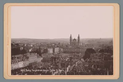 Gezicht op Nancy met de Saint-Epvre