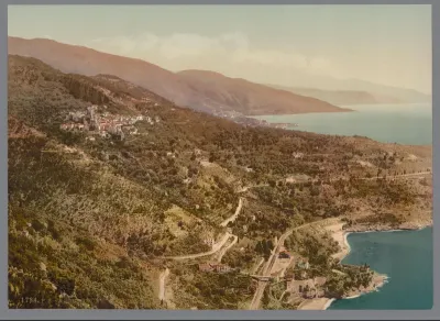 Gezicht op Roquebrune-Cap-Martin vanuit La Turbie