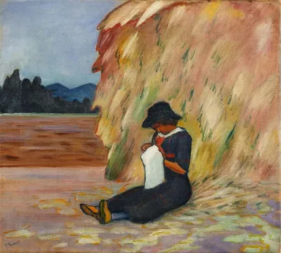 Grete vor Heuhaufen
